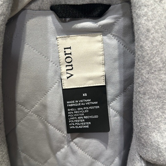 Vuori Soho Melton Trench coat
Size XS light Heather Grey - Picture 5 of 7
